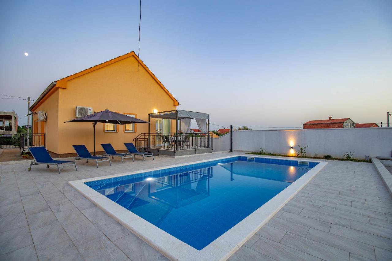 Villa Family And Friends Private Heated Pool With Jacuzzi Zadar Bagian luar foto