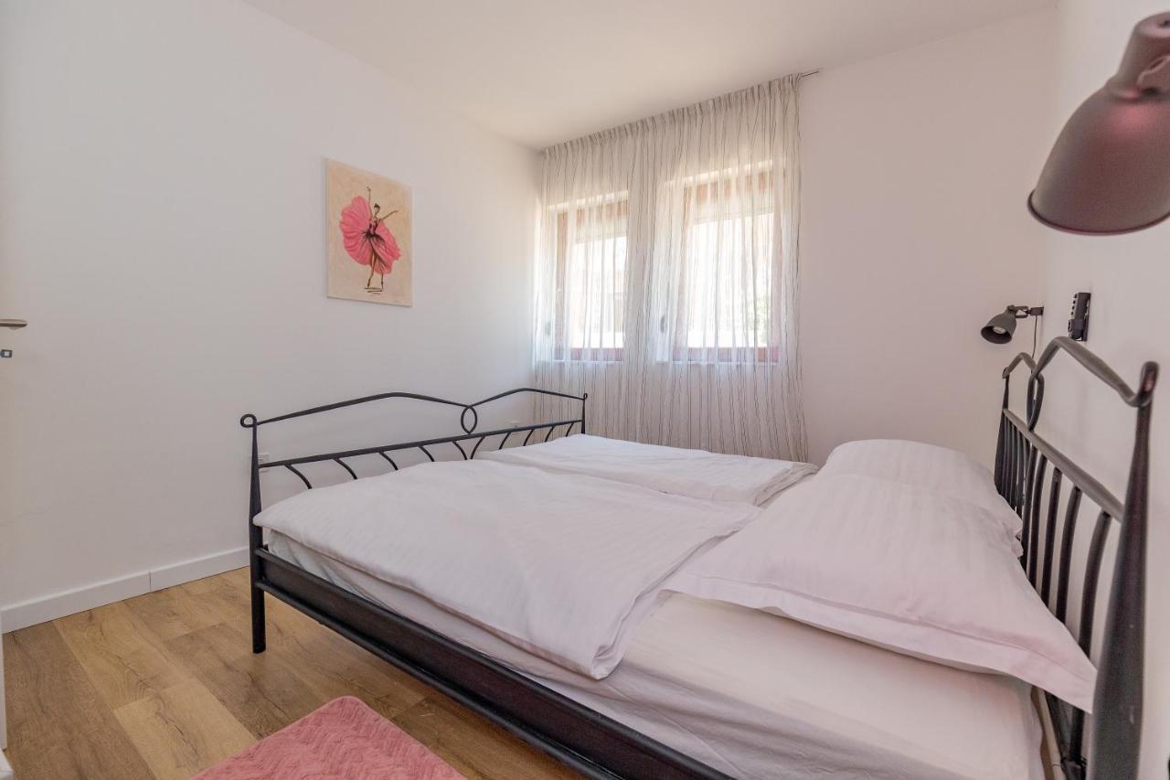 Villa Family And Friends Private Heated Pool With Jacuzzi Zadar Bagian luar foto
