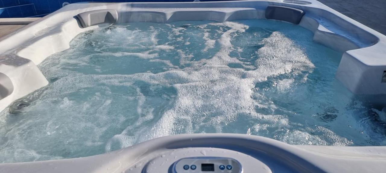 Villa Family And Friends Private Heated Pool With Jacuzzi Zadar Bagian luar foto