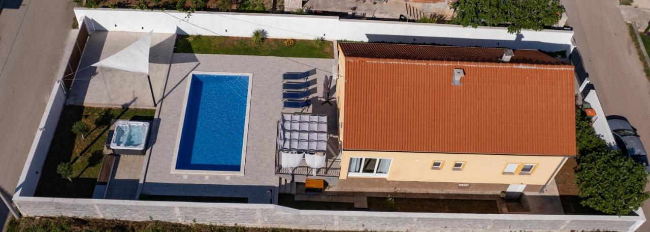 Villa Family And Friends Private Heated Pool With Jacuzzi Zadar Bagian luar foto
