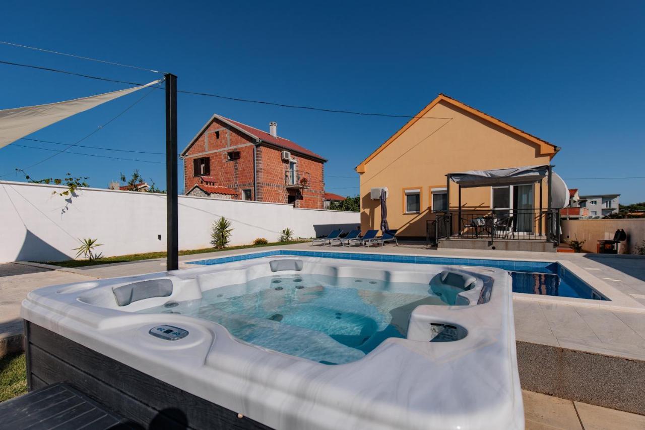 Villa Family And Friends Private Heated Pool With Jacuzzi Zadar Bagian luar foto