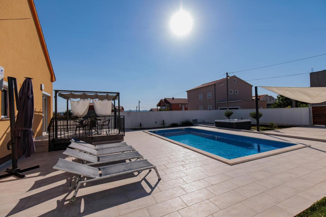Villa Family And Friends Private Heated Pool With Jacuzzi Zadar Bagian luar foto